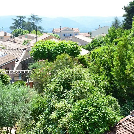 Lescapade Capellane 4* Volx