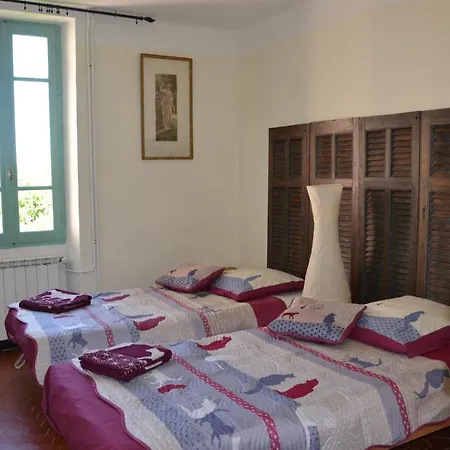 Lescapade Capellane Couette-café